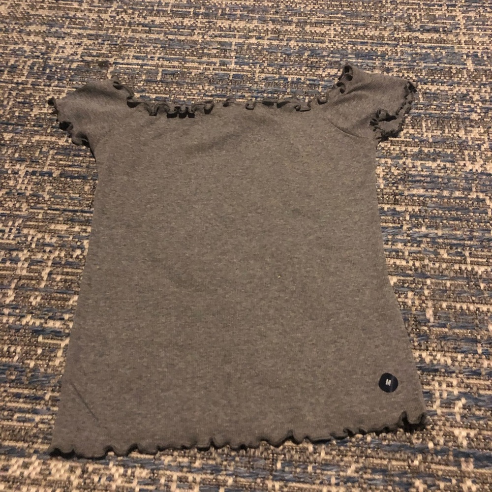 Nwot size medium grey hollister ruffle trim off shoulder crop top